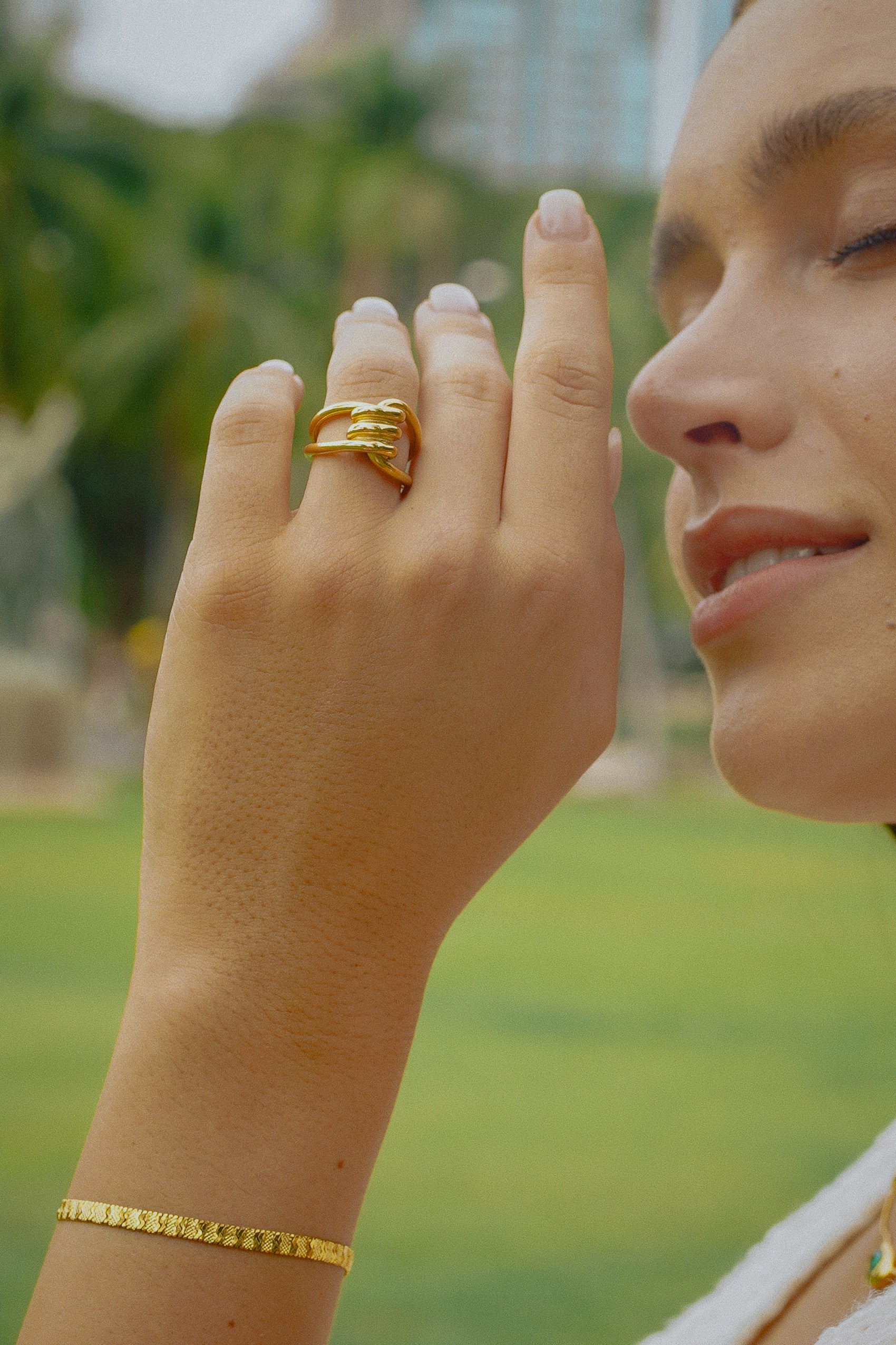 ETERNAL TWIST RING. - Image 2