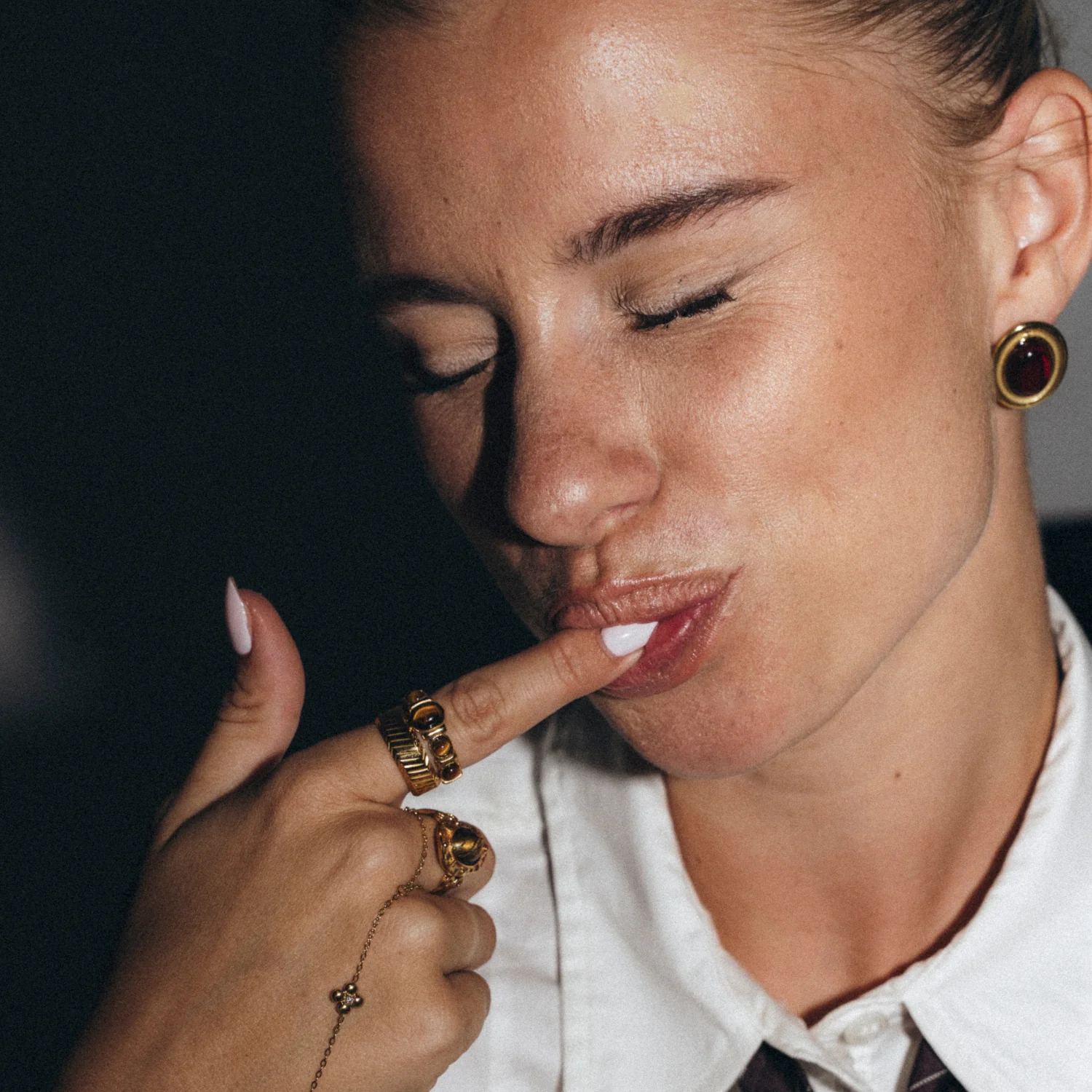 ROUGE. - Image 5