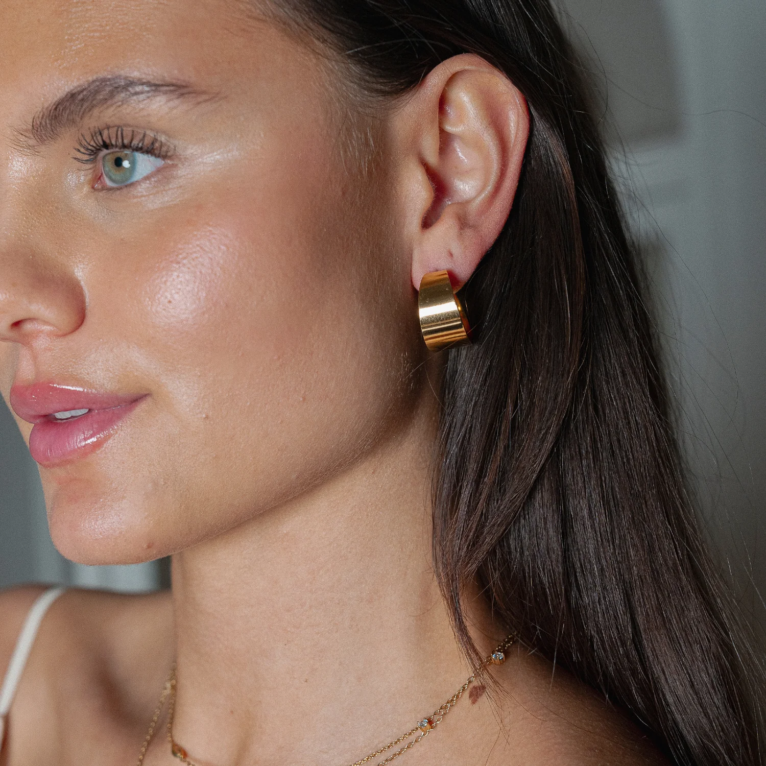 SLEEK. - Image 3