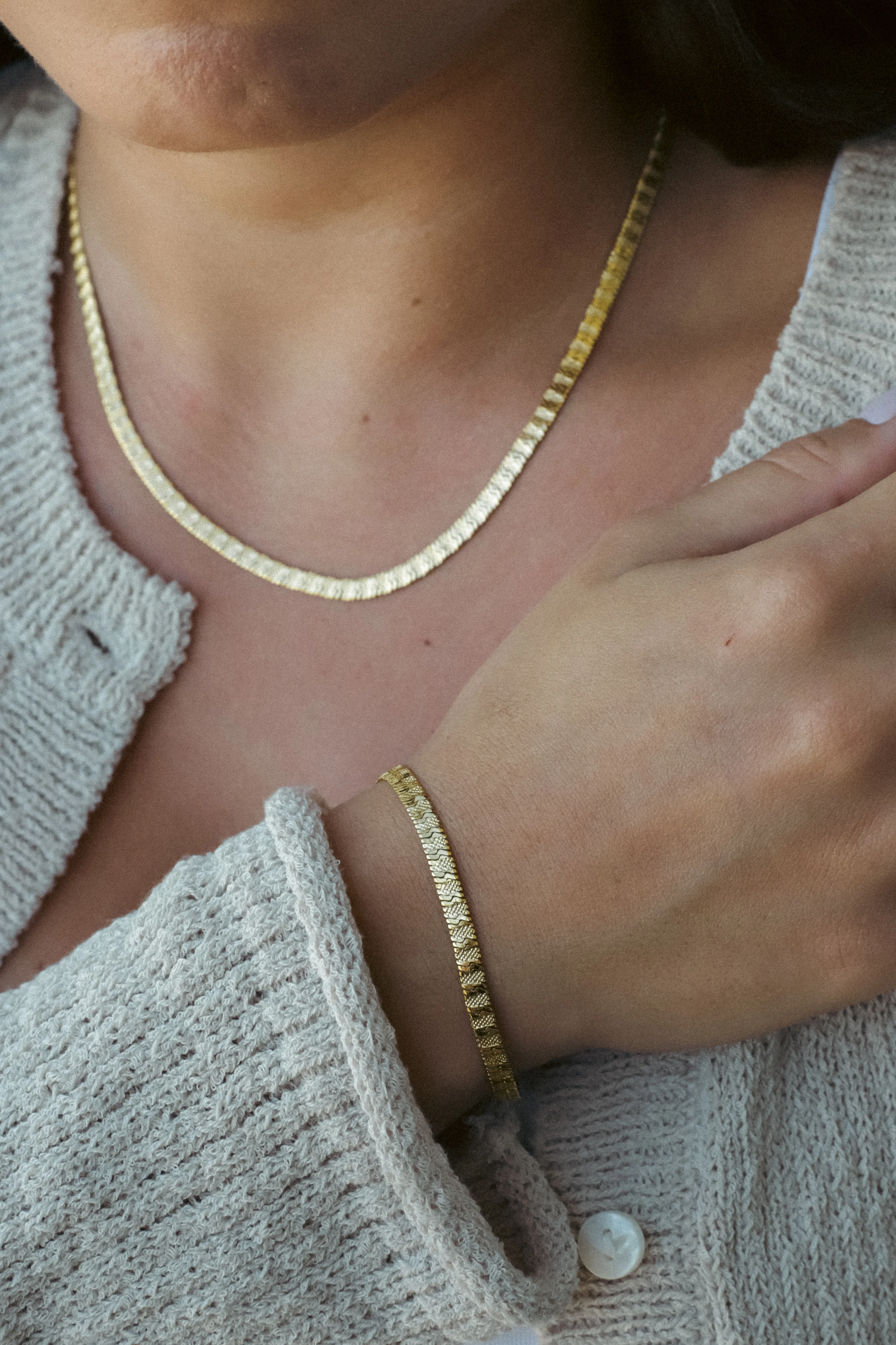 STRIPED FLAT CHAIN BRACELET. - Image 3